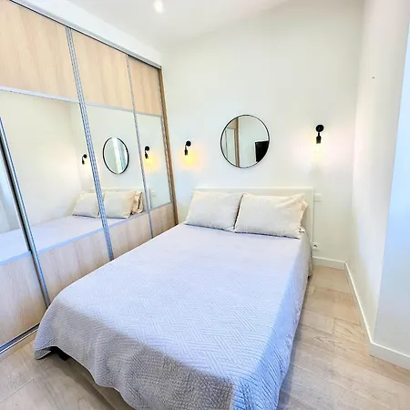 Lägenhet Gorgeous 2 Bedrooms Brand New 3 Avenue Paul Arene Antibes
